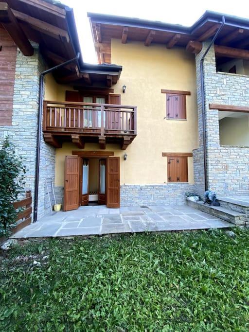 Incantevole Appartamento Con Giardino - Garage Privato E Free Wifi 오울크스 외부 사진